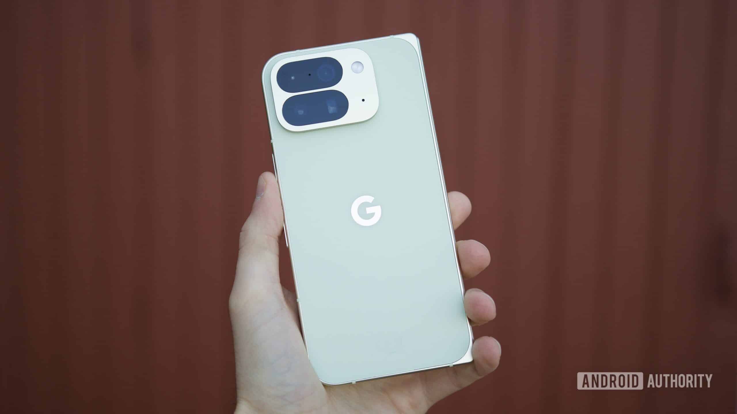 Android Canary 2510 build on Google Pixel devices, showcasing new features and UI changes