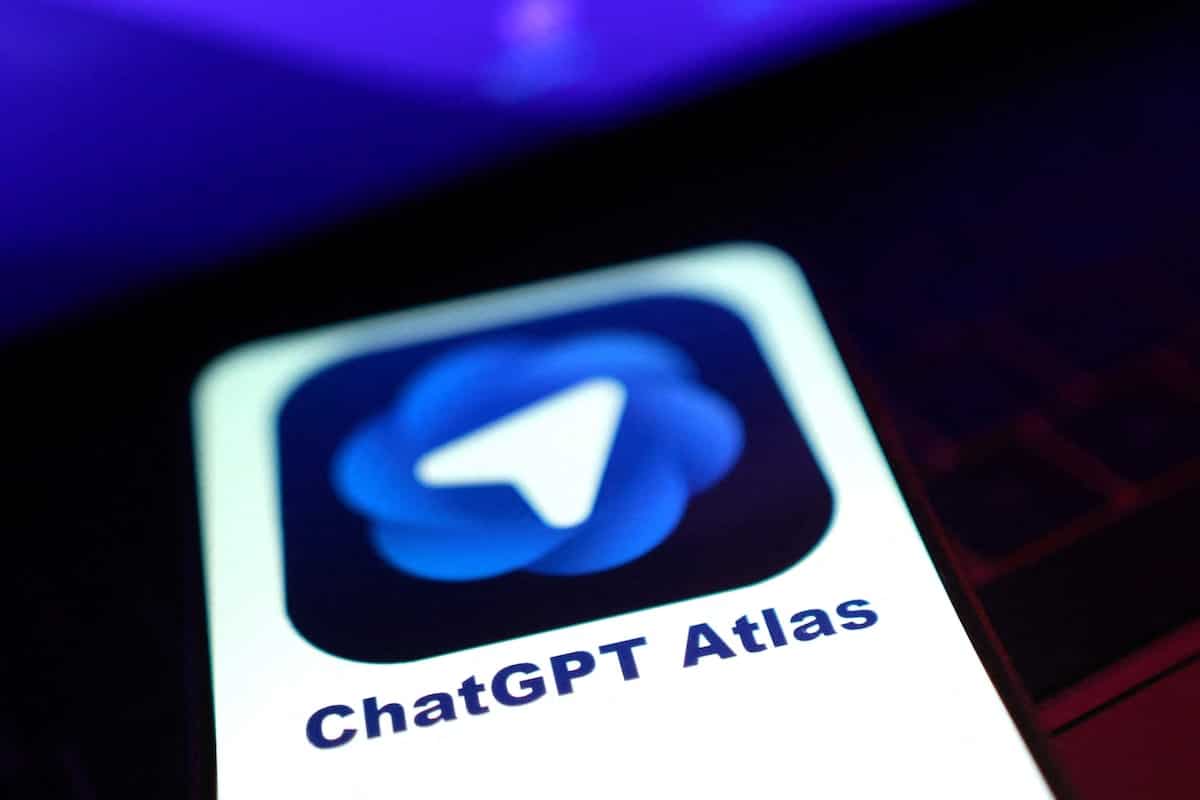 AI chat-native browser interface threatening Google Search