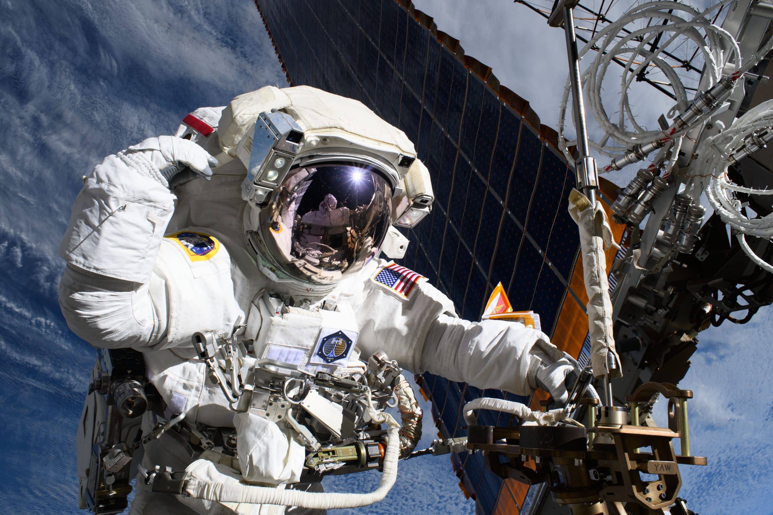NASA reopens lunar lander contract for Artemis Moon missions