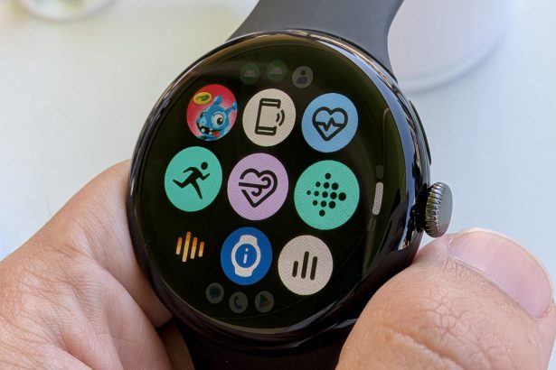 Wear OS update on smartwatch screen with features for daily use