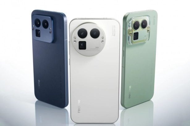 Affordable smartphone with 200MP periscope zoom camera