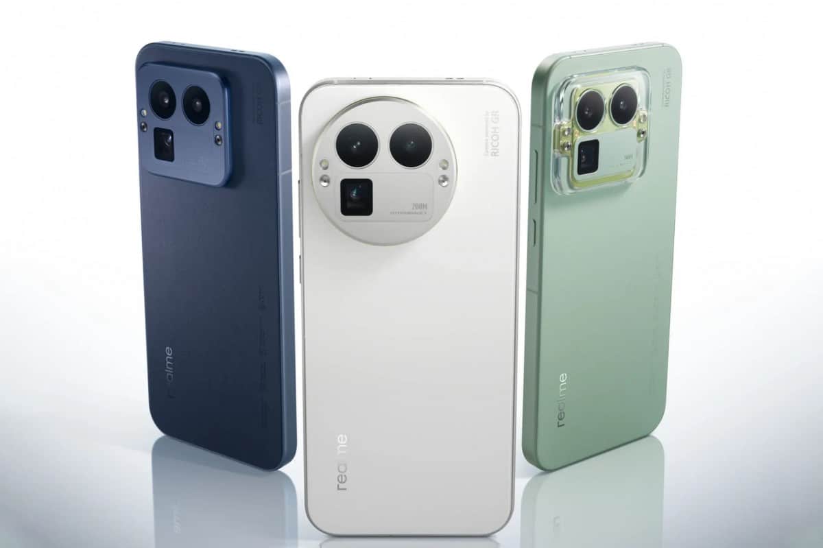 Affordable smartphone with 200MP periscope zoom camera