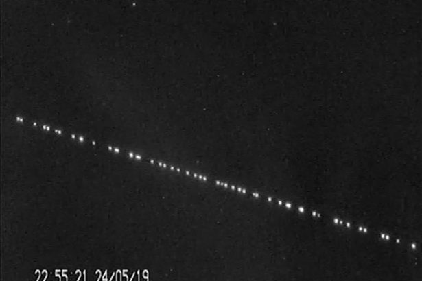 SpaceX Starlink satellites in low Earth orbit marking 10,000-strong constellation