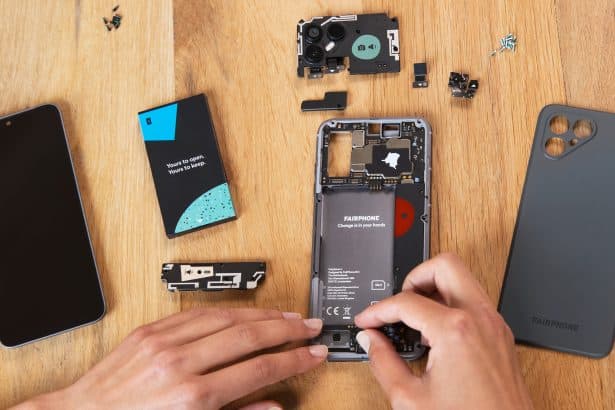 Fairphone 4 with Android 14 logo, upgrade skip explained