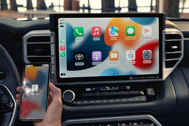 Car cabin with built‑in USB‑C ports and wireless charging pad for fast charging
