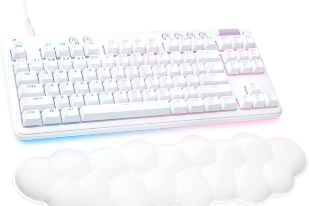 Logitech G713 mechanical gaming keyboard with RGB lighting, 62% off deal