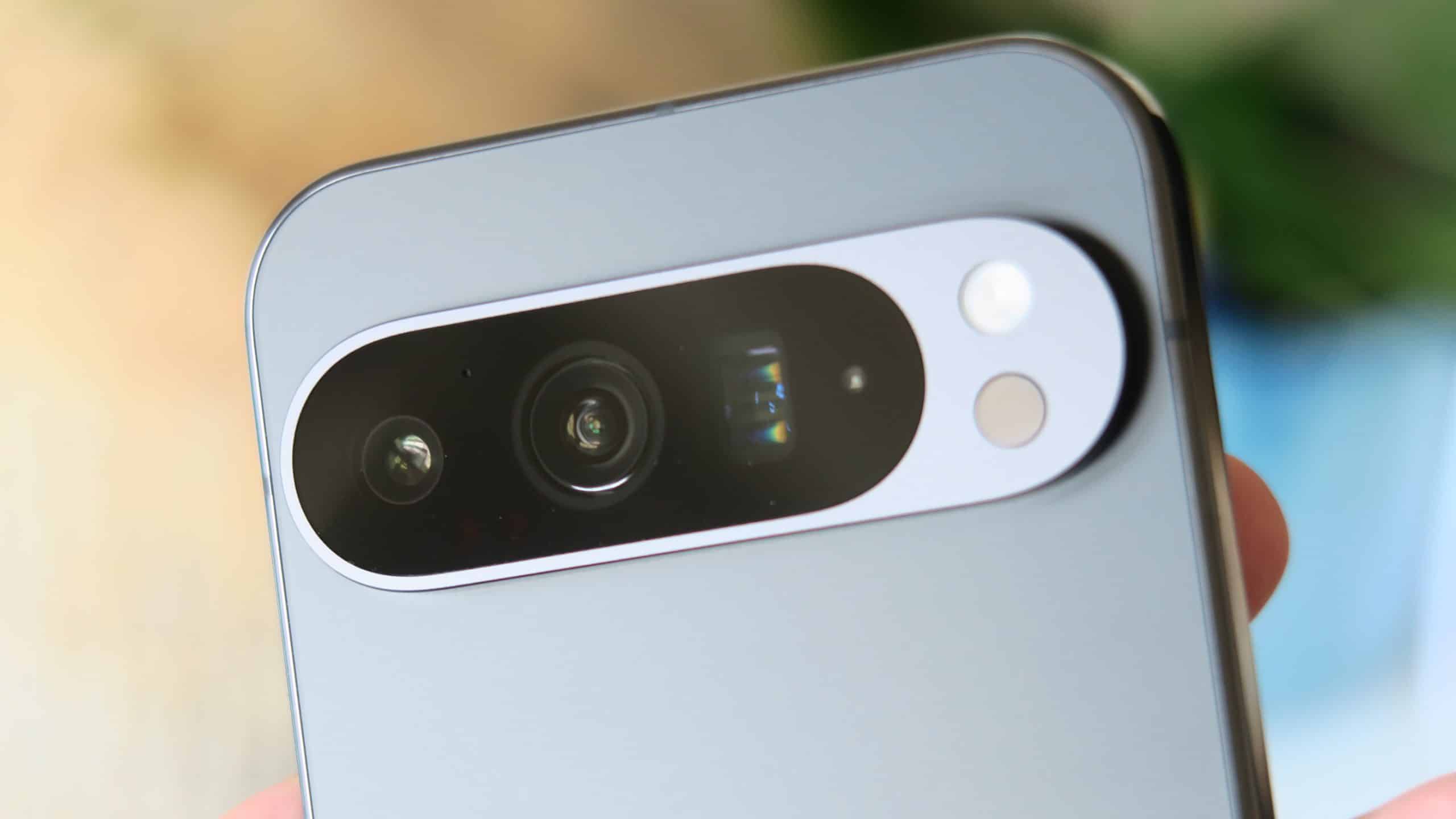 Pixel Camera 10 app interface displaying new features and error message on a smartphone screen