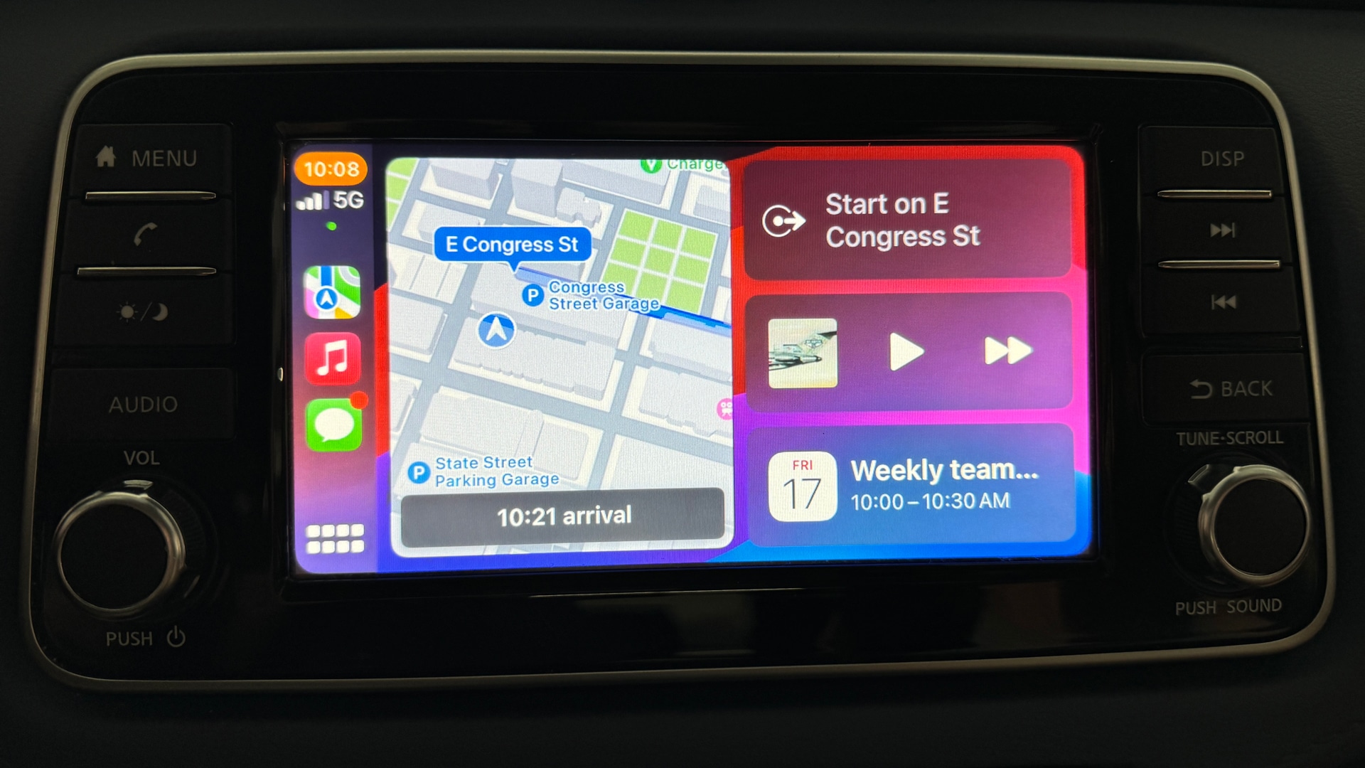 GM ends phone projection, favoring built-in infotainment over CarPlay and Android Auto