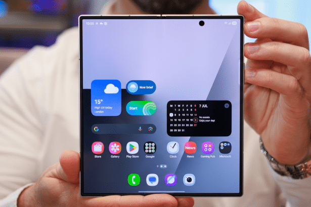 Image for Prime Day 2025: The 13 best phone deals this October