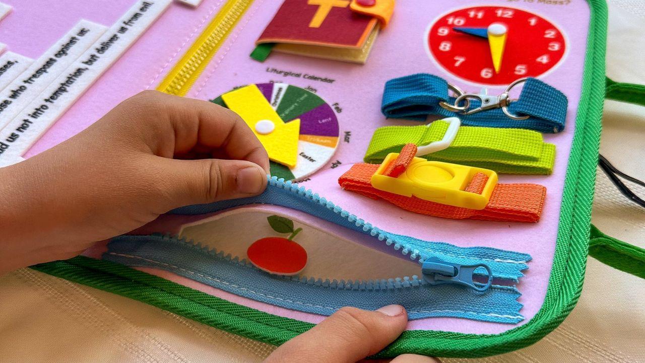 C:\Users\Dell\Desktop\1 to 3 myfirstbook 1000+words\Pictures\1801-1.2-Why Do Montessori Busy Books Recommendation of Babies.jpg