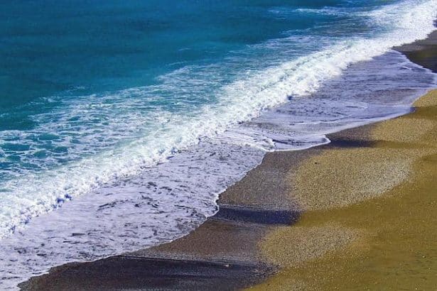 Image 1 of Why spending time near the ocean is good for your mental health