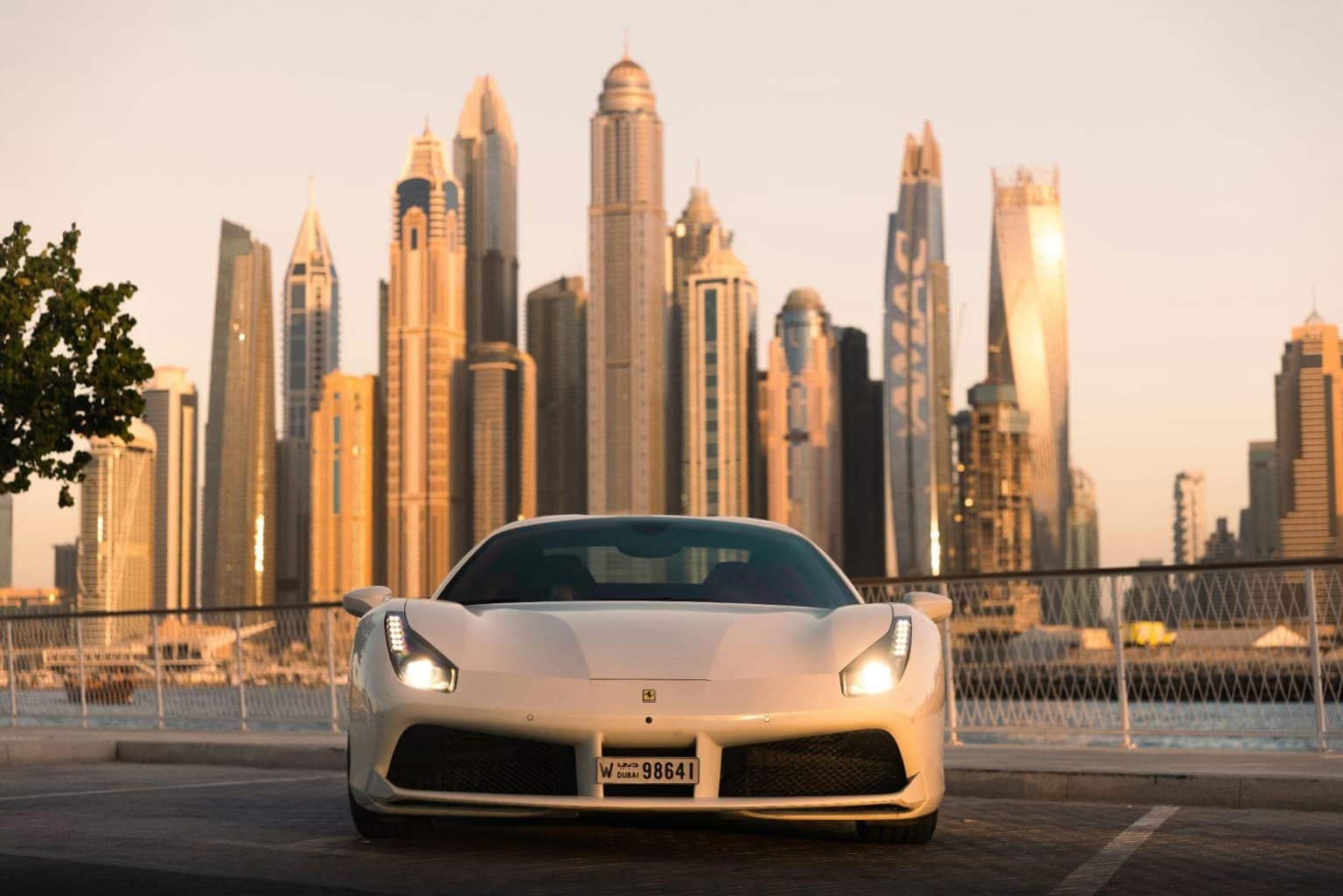 Image 3 of Heat, Skyscrapers, and the Roar of an Engine: The Perfect Recipe for a Trip to Dubai