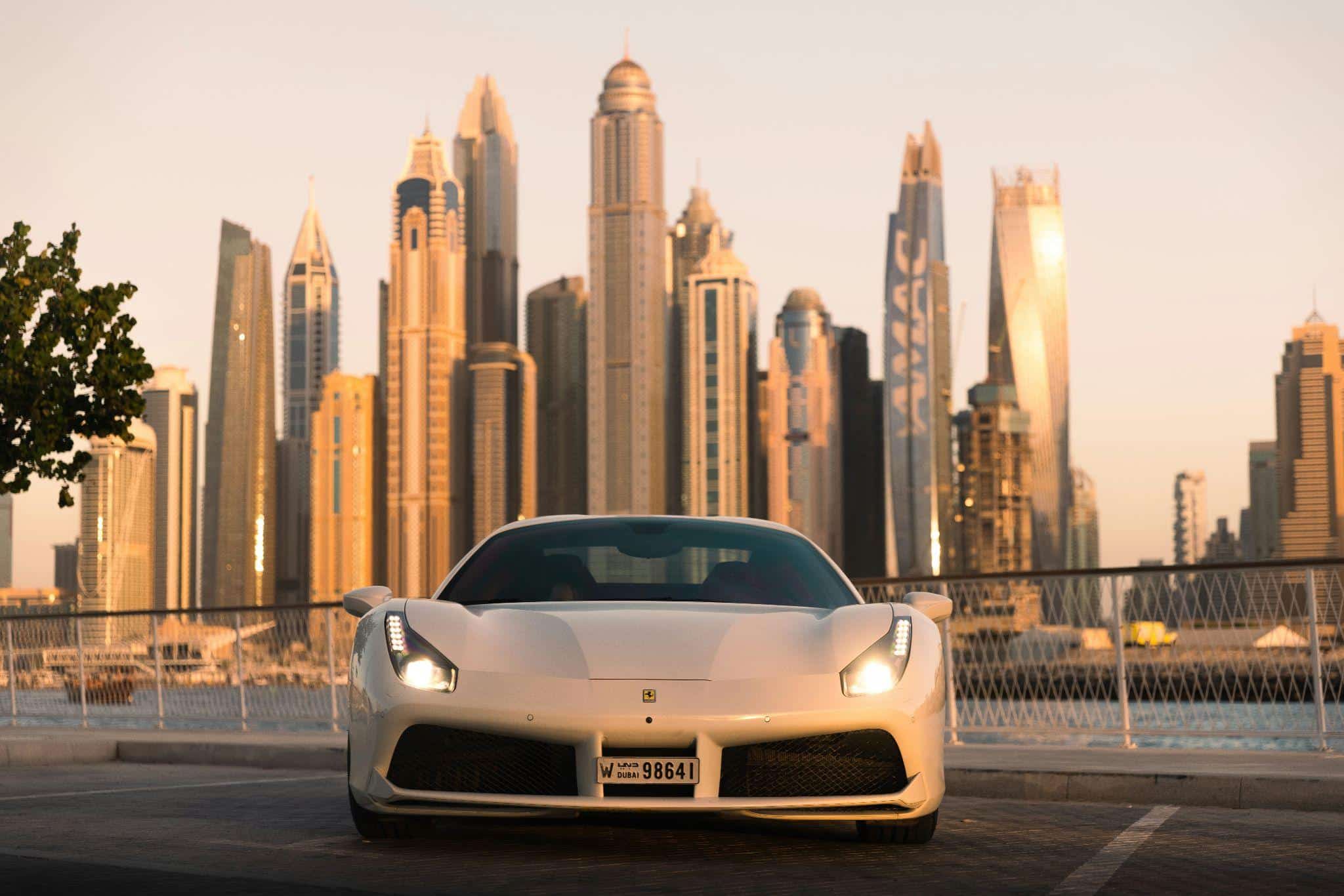 Image 3 of Heat, Skyscrapers, and the Roar of an Engine: The Perfect Recipe for a Trip to Dubai