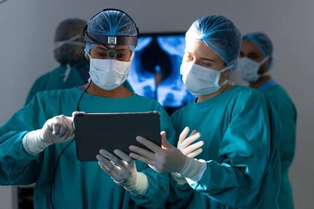 Image 1 of Why Ambulatory Surgery Centers Benefit From Bundled Software