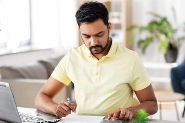 Image 1 of With several Personal Loan options available, selecting the right one depends on your financial requirement rather than simply choosing the highest loan amount. Before applying, consider: