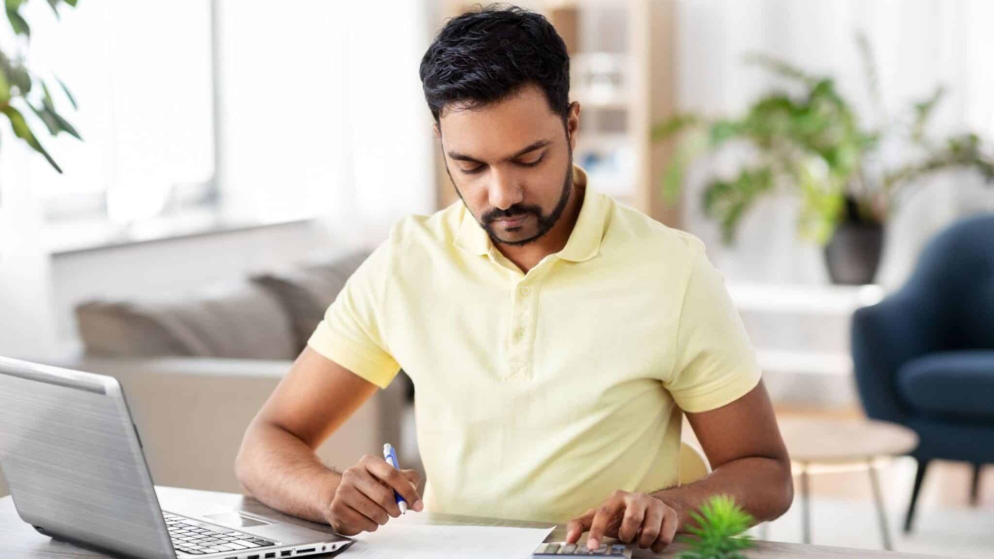 Image 1 of With several Personal Loan options available, selecting the right one depends on your financial requirement rather than simply choosing the highest loan amount. Before applying, consider: