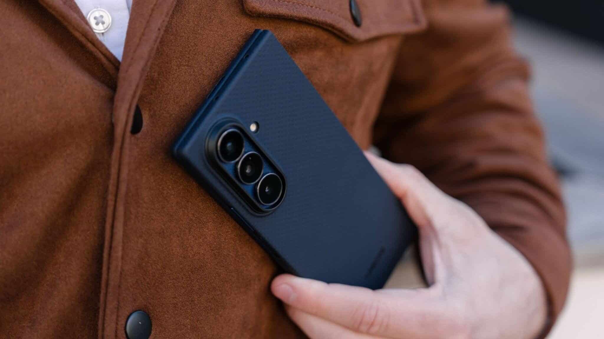 Image 1 of Is an Aramid Fiber Galaxy Z Fold 8 Ultra Case Worth It? Guide to Modern Protection