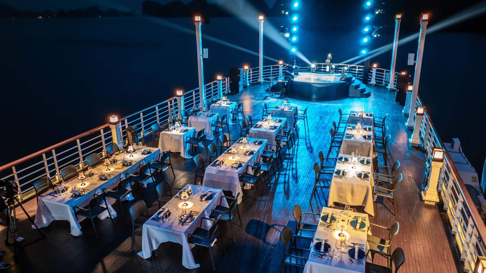 Image 1 of Top 10 Entertainment Experiences You Can Only Enjoy on a Halong Bay Cruise