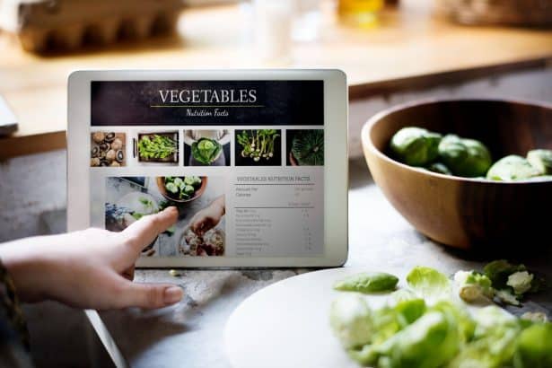 Image 1 of Why Static Web Design is Losing the War to Dynamic Social Feeds